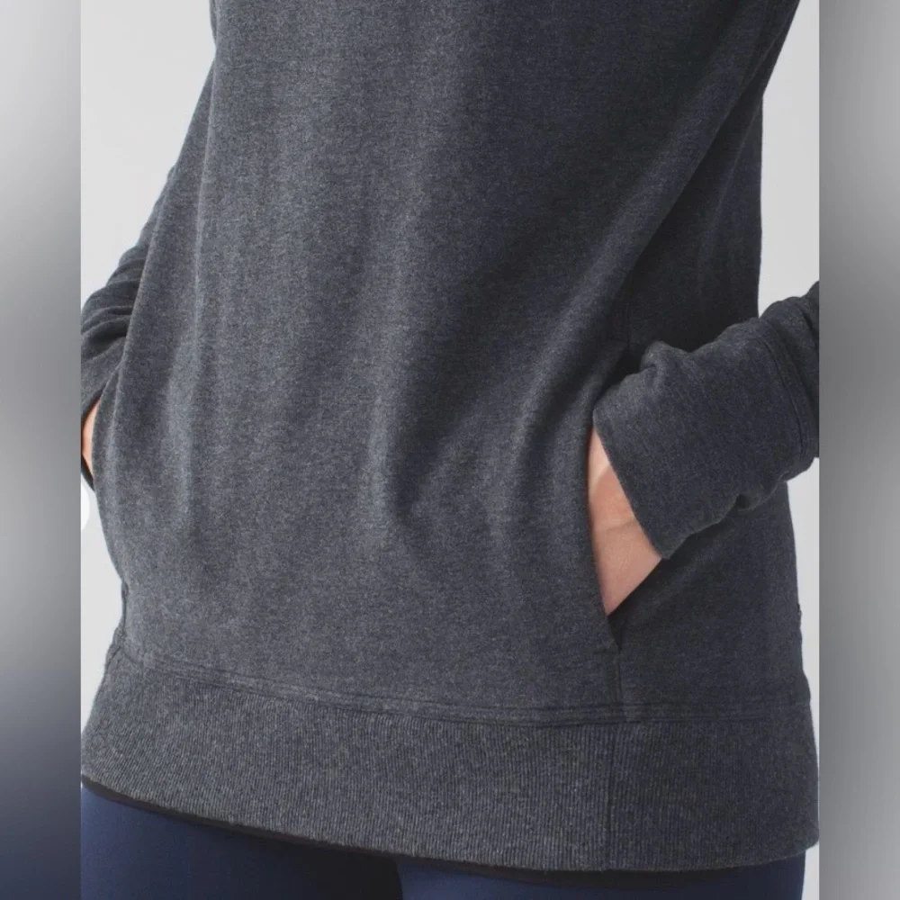 Lululemon Stress Less Funnel Hoodie Grey Thumbhole Sweatshirt Size 10